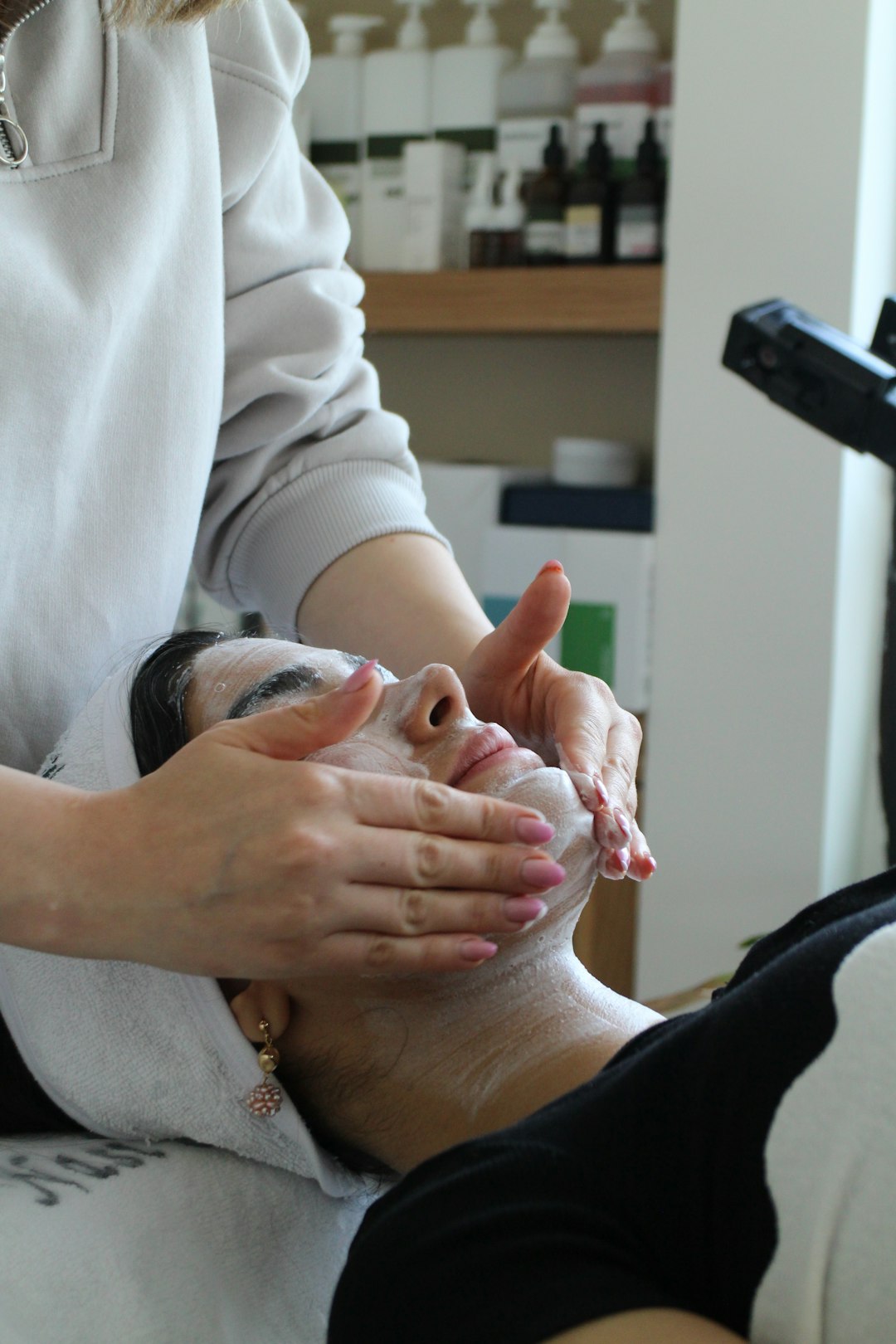 Modern Bojin facial technique